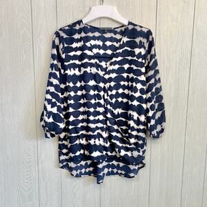 West Kei Blue White Print V-Neck 3/4 Sleeve Top Small